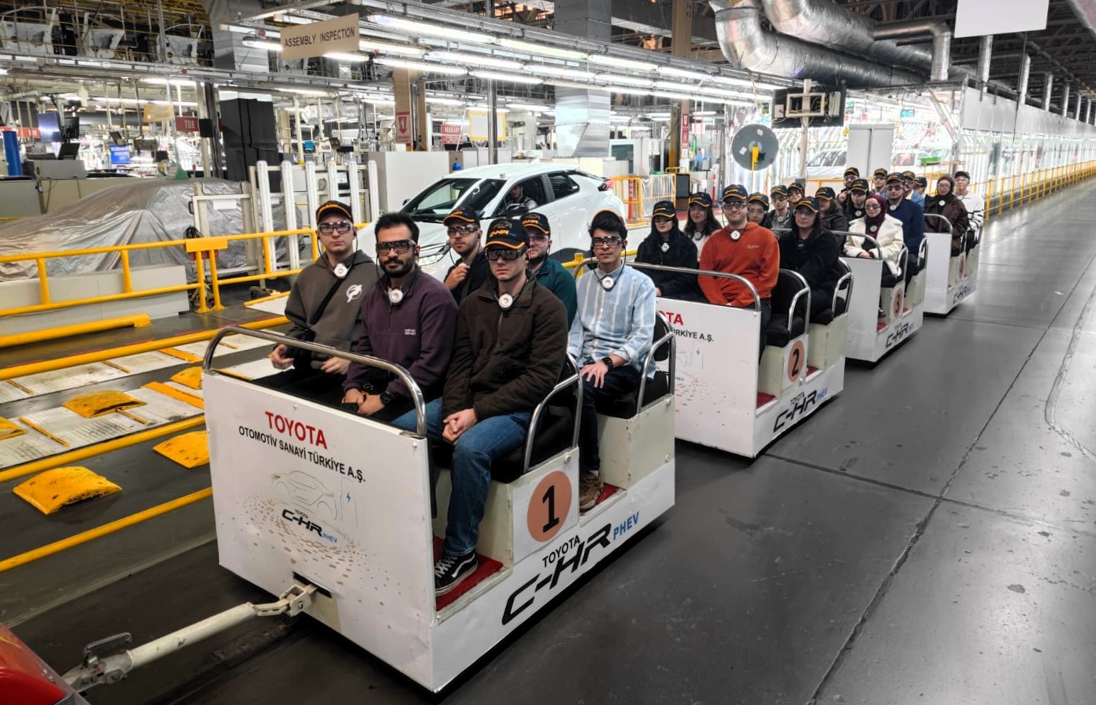 Mühendis adayları için Toyota'da robotik sistemlerle üretim deneyimi fırsatı