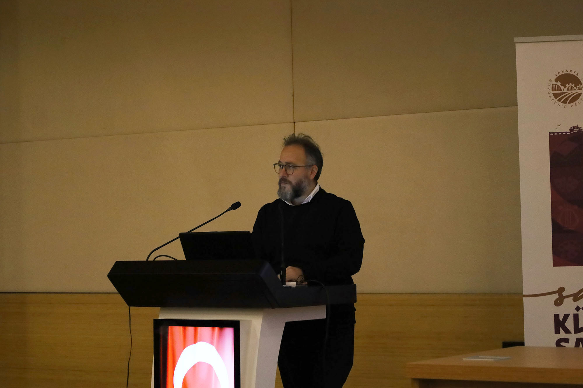 Sakarya Büyükşehir Belediyesi söyleşisinde İslam siyaset felsefesi masaya yatırıldı