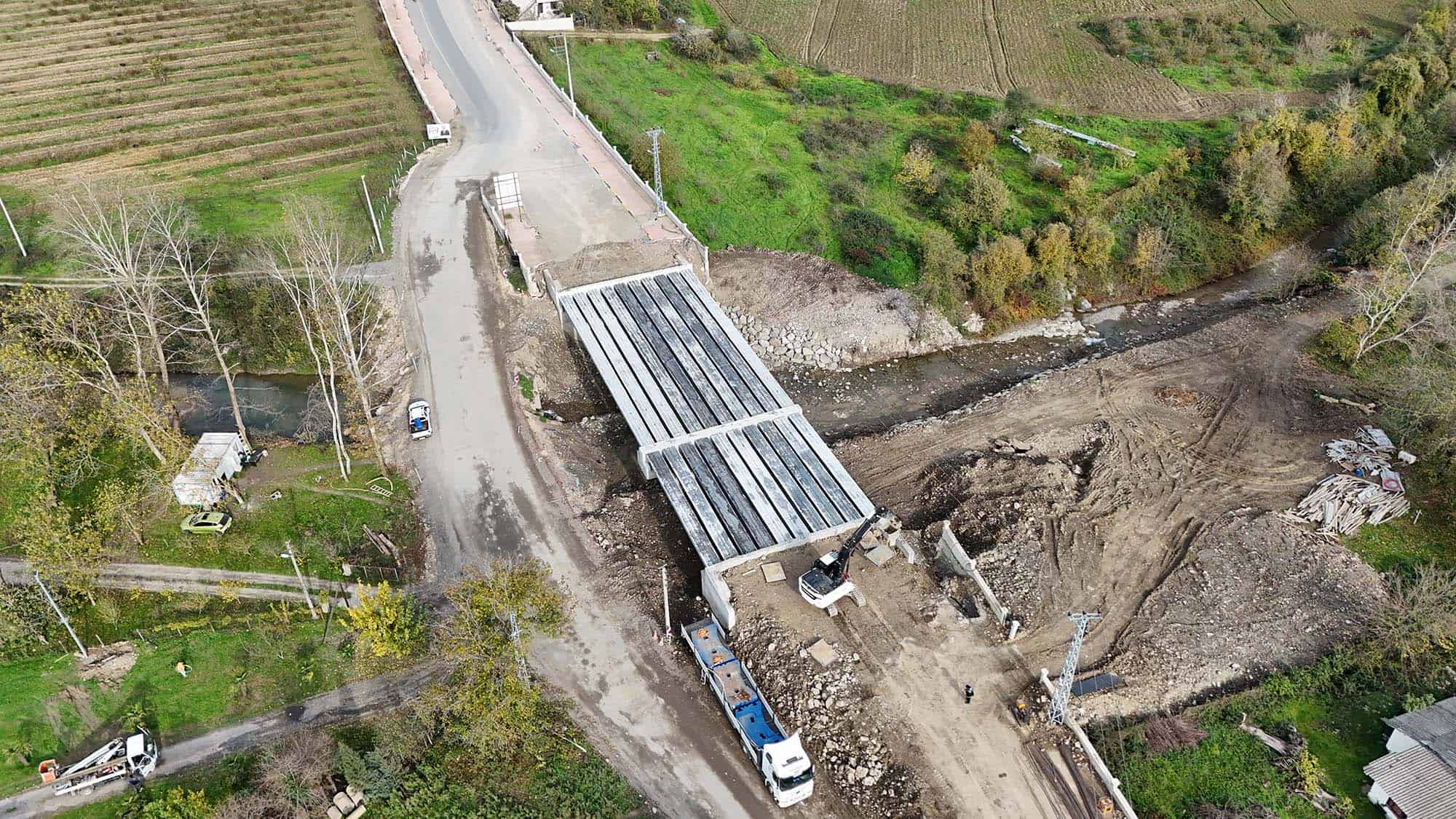 Karapürçek’te daha güvenli ulaşım için köprü projesinde önemli aşama aşıldı