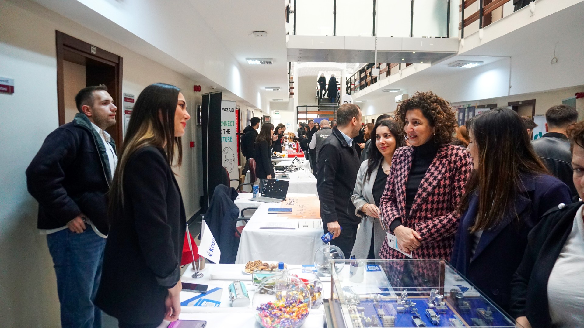 Sakarya Üniversitesinde öğrenciler için 35 firmayla kariyer fırsatları buluşması