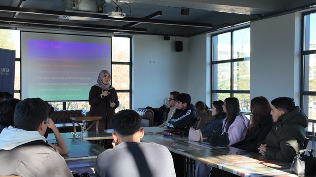 Sakarya Üniversitesinde sınav kaygısı ve stres yönetimi konuşuldu