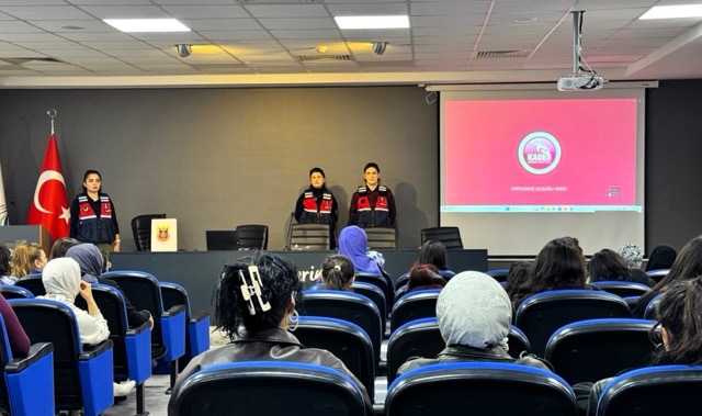 Sakarya Uygulamalı Bilimler Üniversitesi'nde KADES ve UYUMA tanıtımı yapıldı