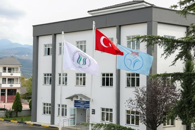 Açıklayıcı, su arıtma, teknolojik, kalite, tesis, şehir, yenilikçi, sürdürülebilir, çevre koruma, güvenilir, profesyonel, yerel, imaj, tesis yatırımı, altyapı, ekipman, mühendislik, modern, bölge, bakım.