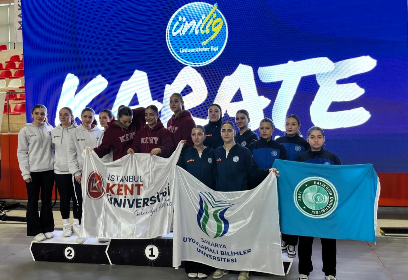 Sakarya Uygulamalı Bilimler Üniversitesi kadın kata takımı Karate ÜNİLİG’de bronz madalya aldı