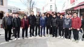 Başkan Yusuf Alemdar Ramazan’ın Başlangıcında Merkezde Esnaf ve Vatandaşlarla Buluştu