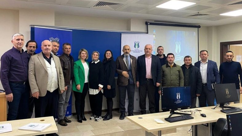 SUBÜ'de Birimlere Sıfır Atık Belgeleri Sunuldu ve Atık Yönetimi Eğitimi Verildi