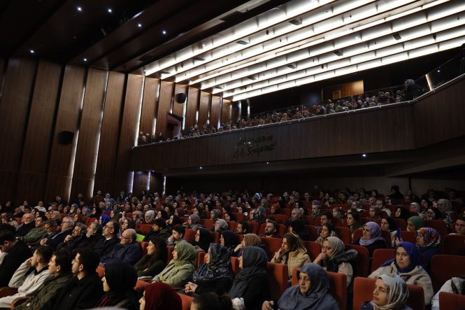 Yazar Hayati İnanç, Sakarya’da Ramazan’ın Manevi Anlamı Üzerine Konuştu