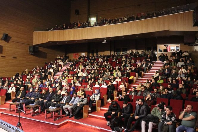 Serdivan Belediyesi’nde Nurullah Genç’ten Ramazan’a Şiir ve Vicdan Vurgusu