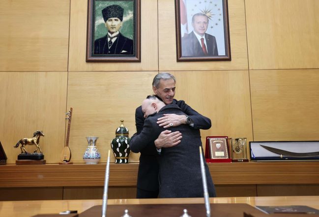 Başkan Alemdar, Büyükşehir Ailesiyle Bayramlaşmada Birlik ve Hizmet Vurgusu Yaptı