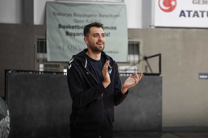Büyükşehir Basketbol Takımı, Play-Off Çeyrek Finali Öncesi Hazırlıklarını Tam Kadro Sürdürüyor