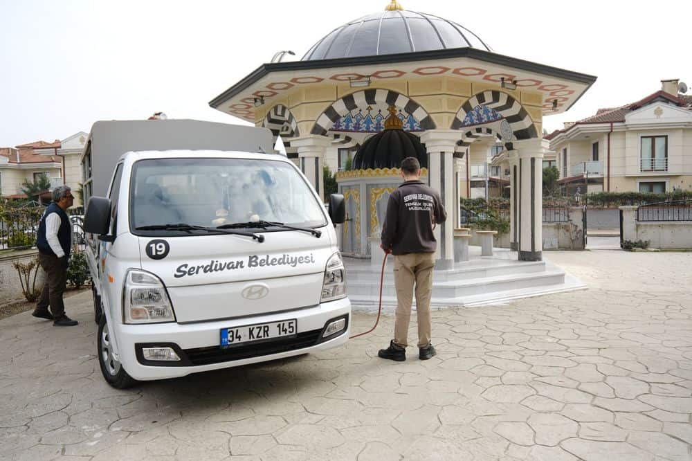 Serdivan Belediyesi Ramazan Bayramı Öncesinde İlçede Yoğun Temizlik ve Bakım Çalışmaları Yürütüyor