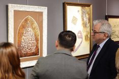 Ofis Sanat Merkezi'nde 'Nebi Mirası: Dua' Hat Sergisi Sanatseverlerle Buluştu