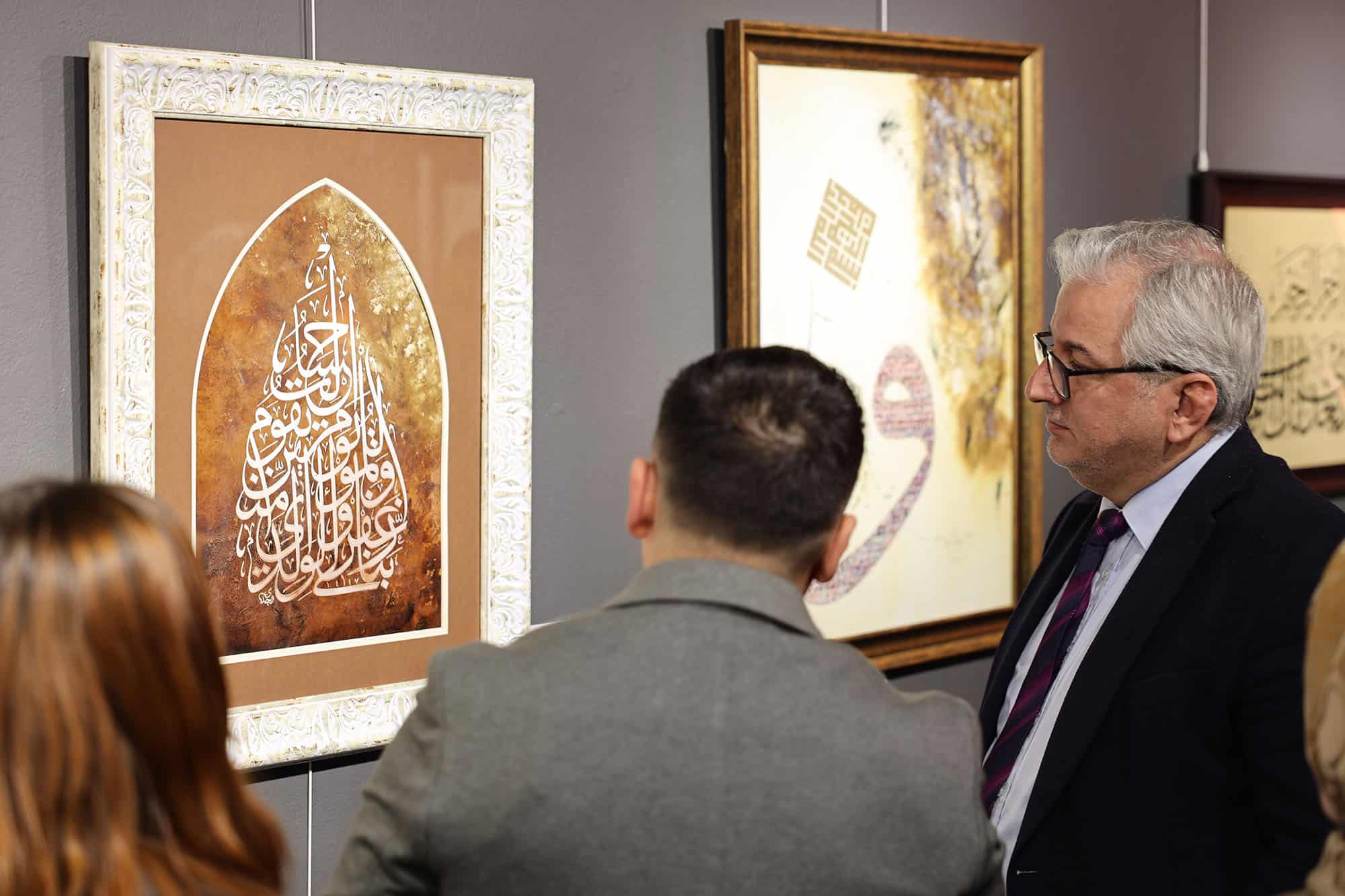 Ofis Sanat Merkezi'nde 'Nebi Mirası: Dua' Hat Sergisi Sanatseverlerle Buluştu