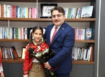 Adapazarı Osmanbey İlkokulu Öğrencilerinden 23 Nisan’da Temsili Müdürlük Ziyareti