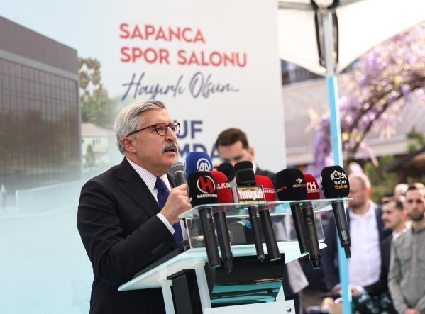 Sapanca’da 3 Katlı Modern Spor Salonu Temel Atma Töreni Gerçekleştirildi