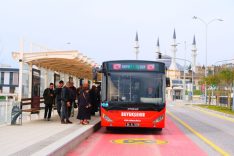 Sakarya’da Metrobüsler Ücretli Sisteme Geçişle 10 Bin Yolcuya Hızlı Ulaşım Sundu