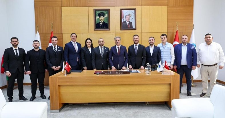 Sakarya GİAD’dan Belediye Ziyaretinde Sürdürülebilir Kalkınma ve Fidan Bağışı Vurgusu