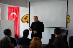 Sakarya Üniversitesi’nde İleri Yaş Bireyler İçin Yaşam Boyu Öğrenenler Akademisi Eğitime Başladı