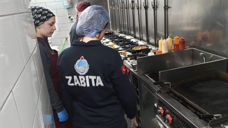 Serdivan’da Fırın ve Marketlerde Hijyen ve Fiyat Denetimleri Aralıksız Devam Ediyor