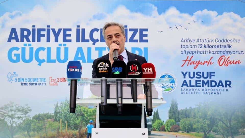 Arifiye Atatürk Caddesi’nde Altyapı ve Üstyapı Yenileme Projesi Hayata Geçiriliyor