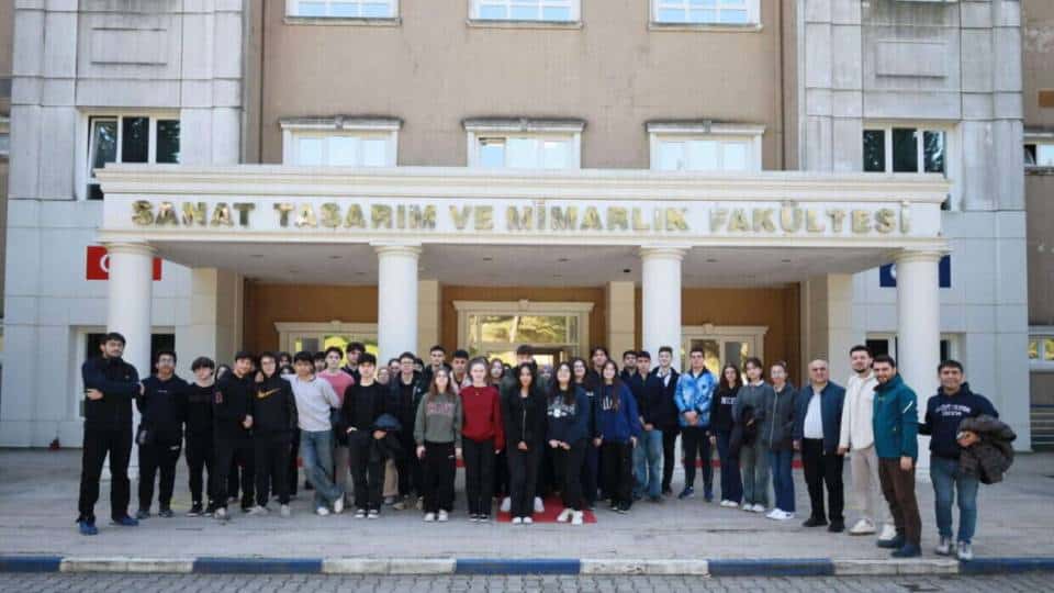 Sakarya’da 2 Bin Lise Öğrencisi Üniversite Tanıtım Programlarıyla Geleceğine Yön Verdi