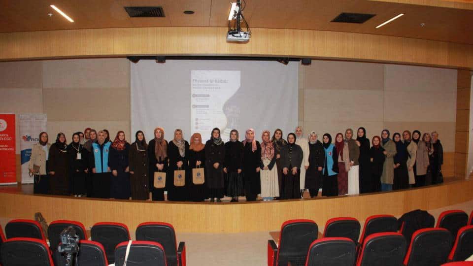Sakarya Üniversitesi’nde Diyanet’te Kadınların Rolü ve Kariyer Olanakları Panelde Ele Alındı