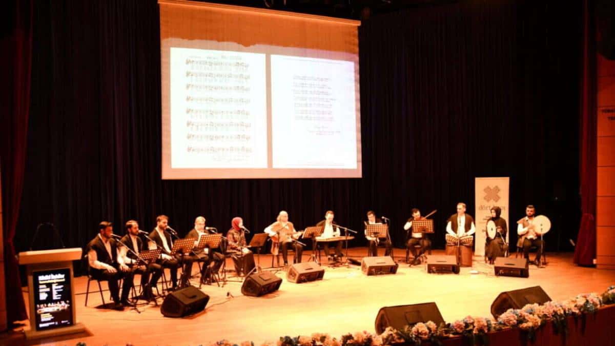 Sakarya Üniversitesi’nde Kâdirî İlâhiler Konseri Turgut Özal Kültür Merkezi’nde Gerçekleşti